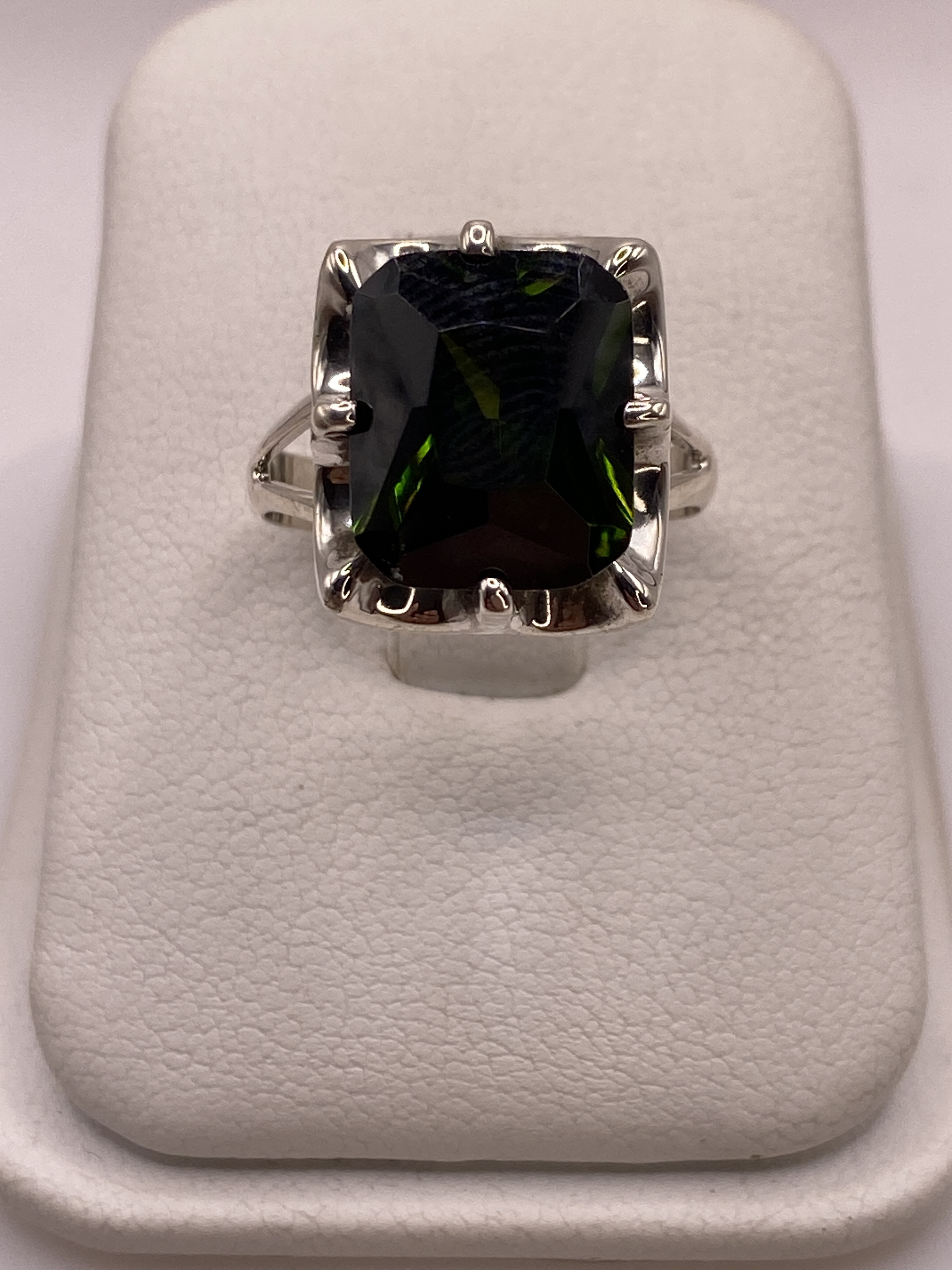 Anillo de Plata 925 con Circonia Facetada — Taxco