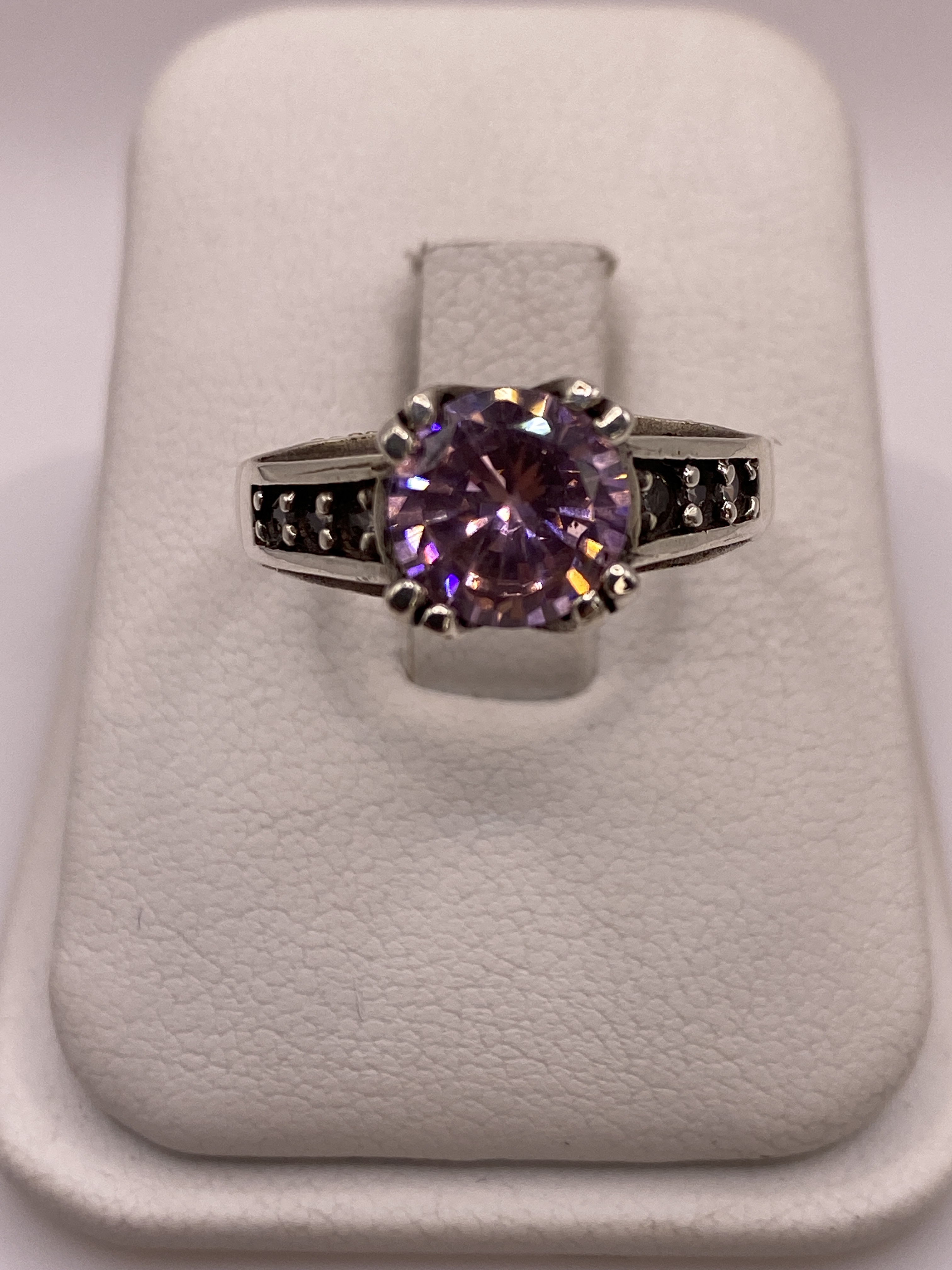 Anillo de Plata Solitario Elegante — Banda Clásica .925