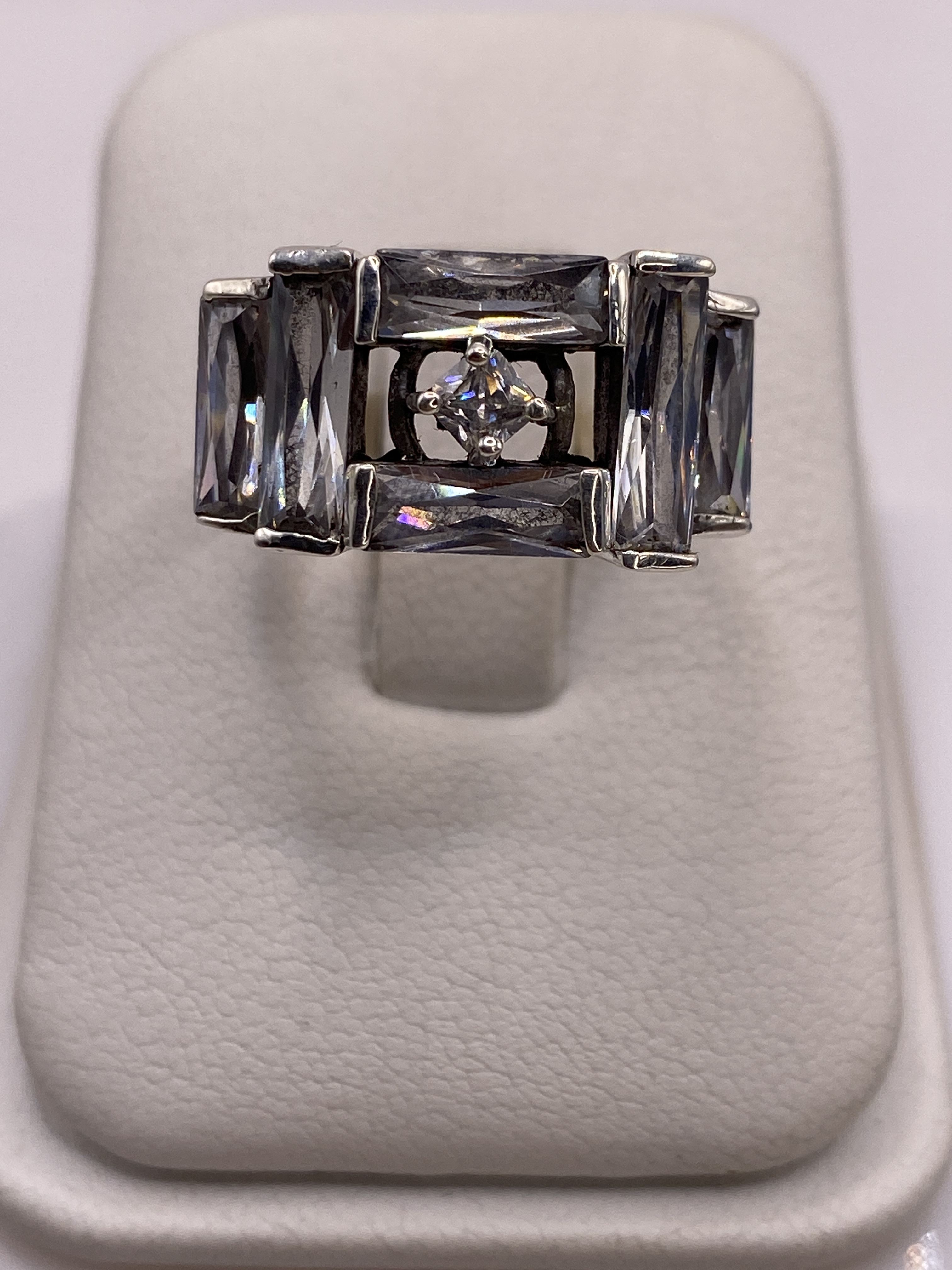 Anillo de Plata Solitario con Circonia — Coctel Arquitectónico