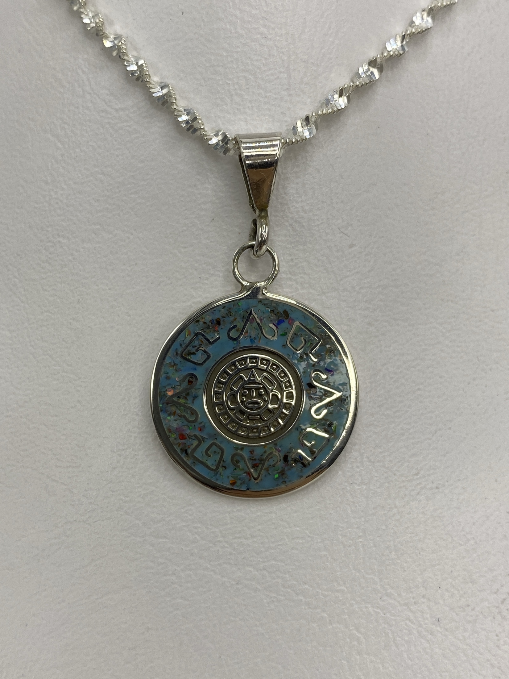 Dije Calendario Azteca Ópalo de Fuego — Plata 925