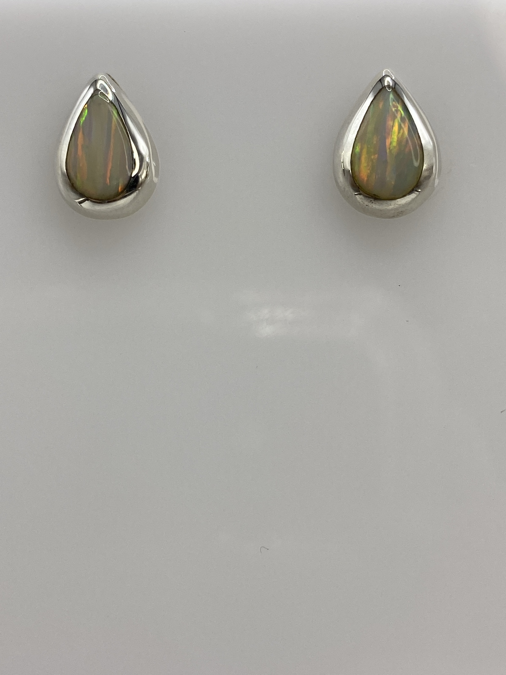 Aretes de Plata con Ópalo de Fuego Blanco — Taxco 925
