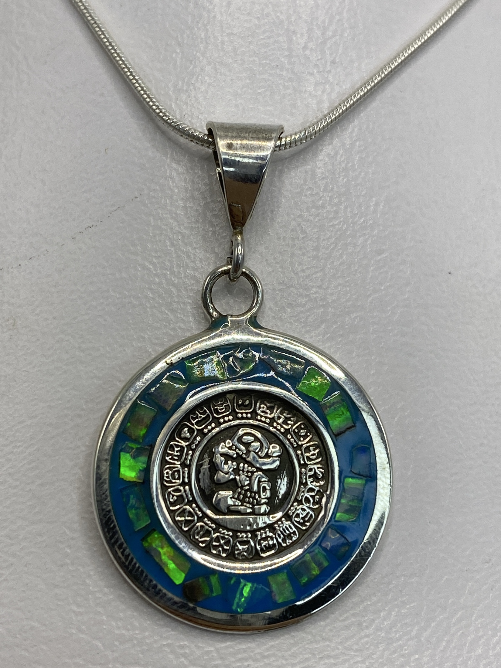 Dije Plata Prehispánico Ópalo de Fuego — Glifo Maya