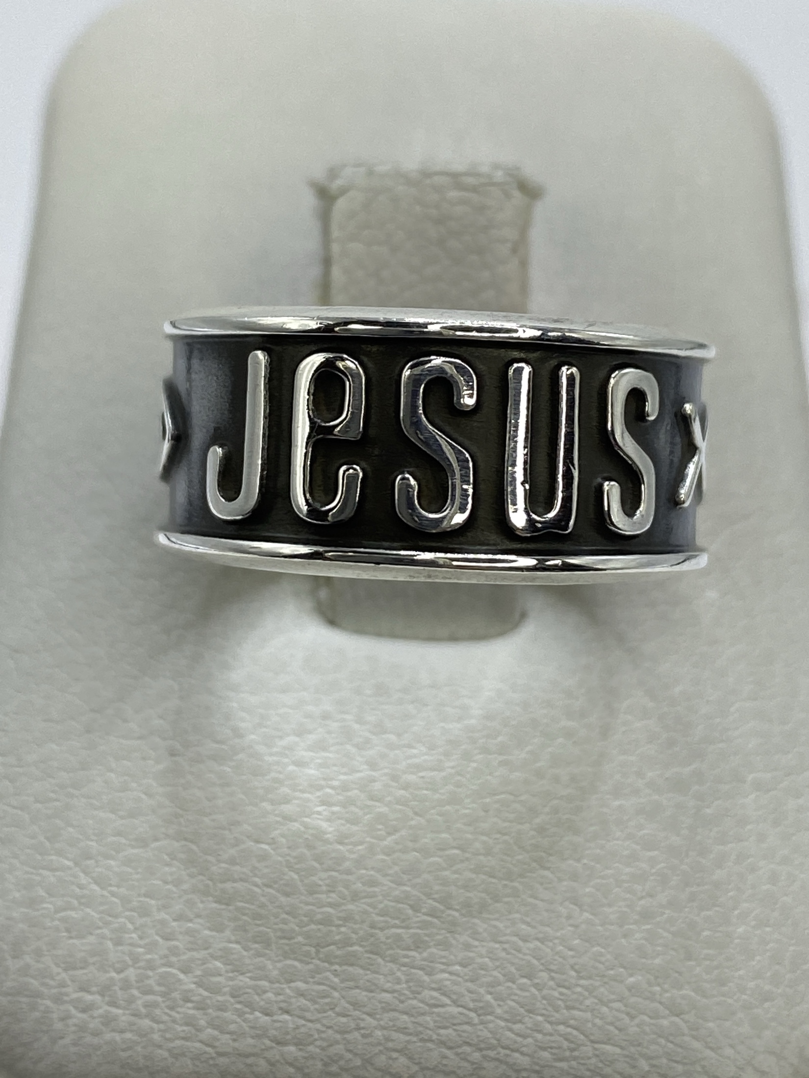 Anillo de Plata Repujado Religioso Jesús — Taxco 925