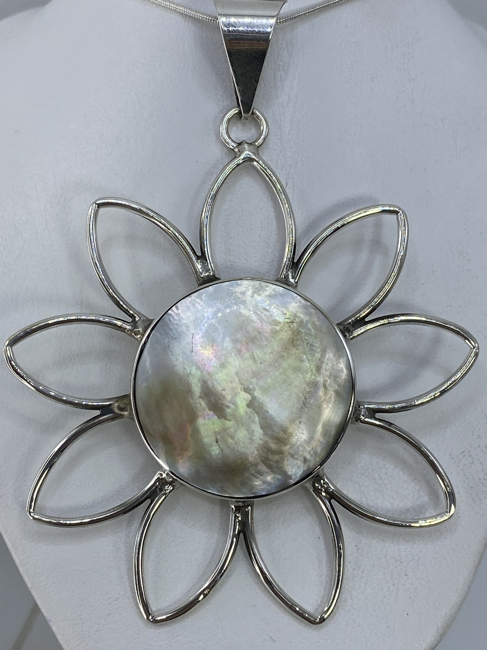 Dije Flor de Plata 950 Incrustacion de Piedra — Taxco