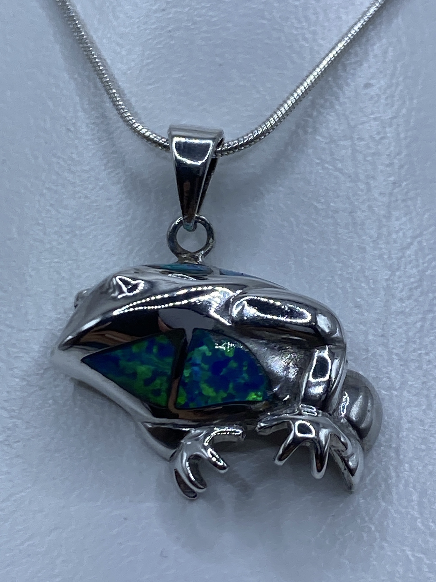 Dije Sapo de Plata con Ópalo de Fuego Azul — Taxco 925