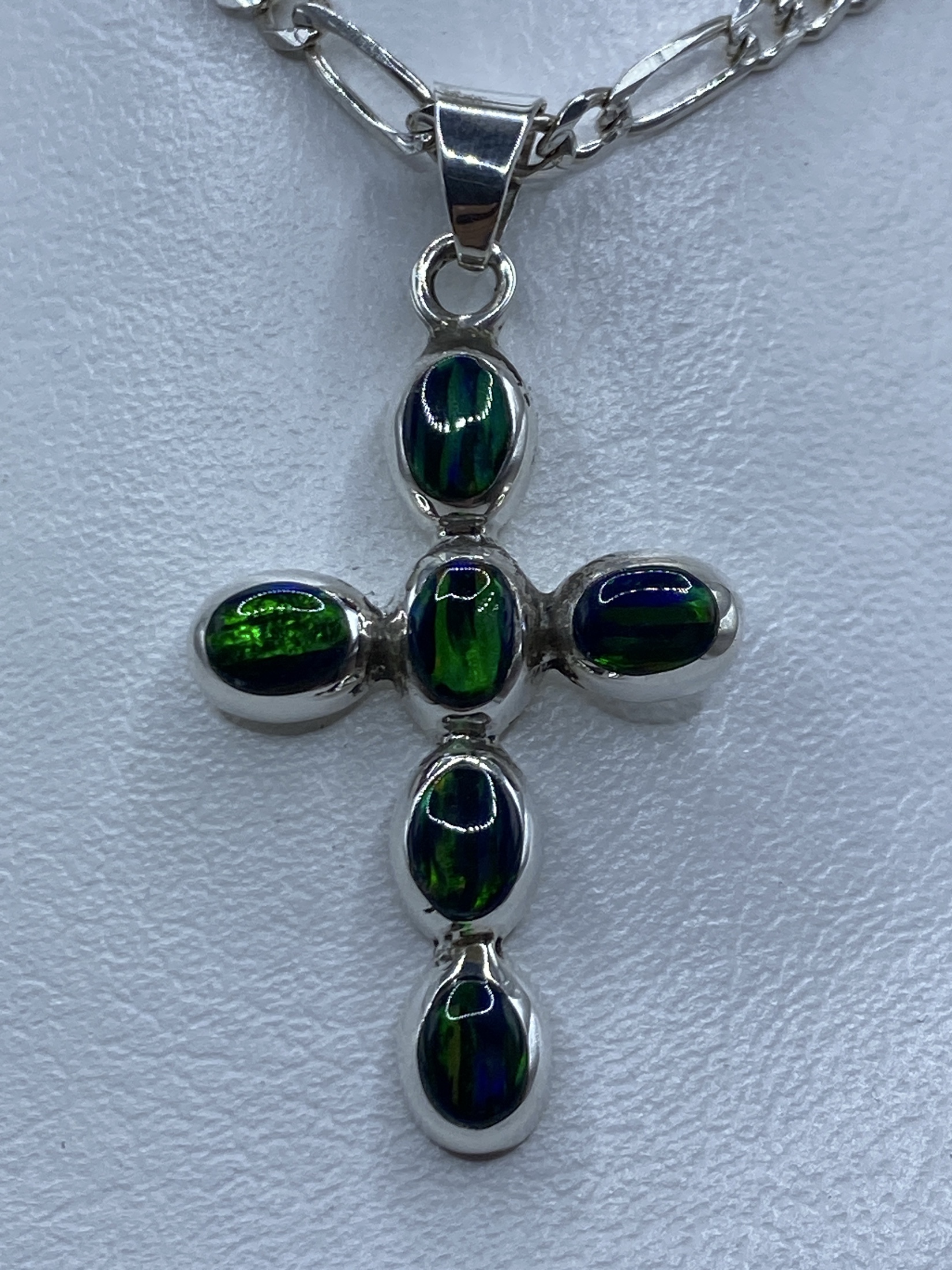 Dije Cruz Ópalo de Fuego Verde Plata 950 — Taxco