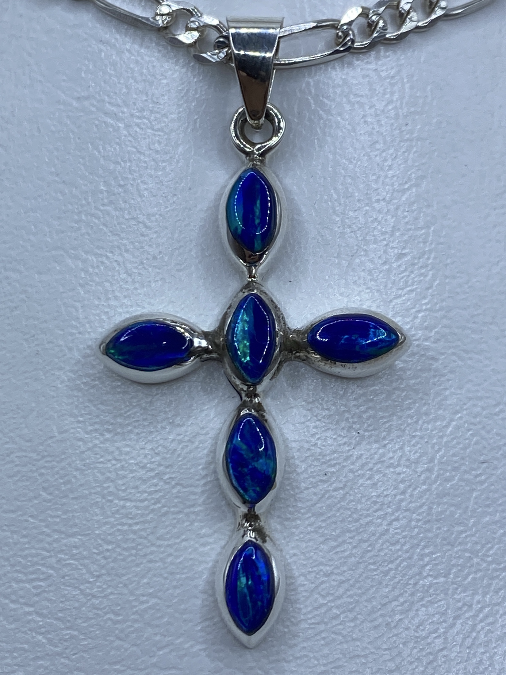 Dije Cruz de Plata con Ópalo de Fuego Azul — Taxco 950