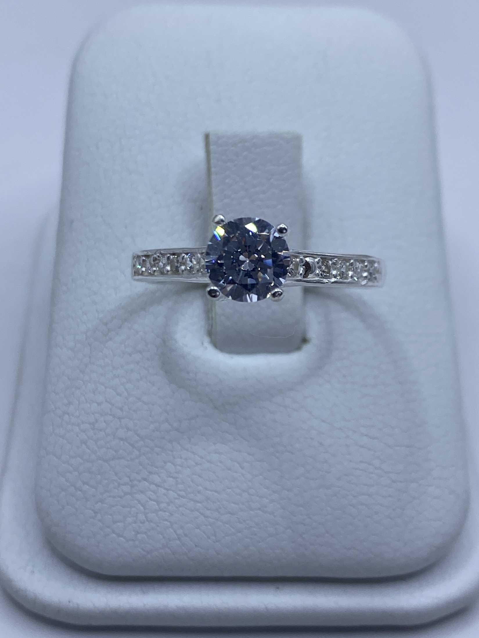 Anillo de Plata Solitario con Circonia Blanca — Taxco 925