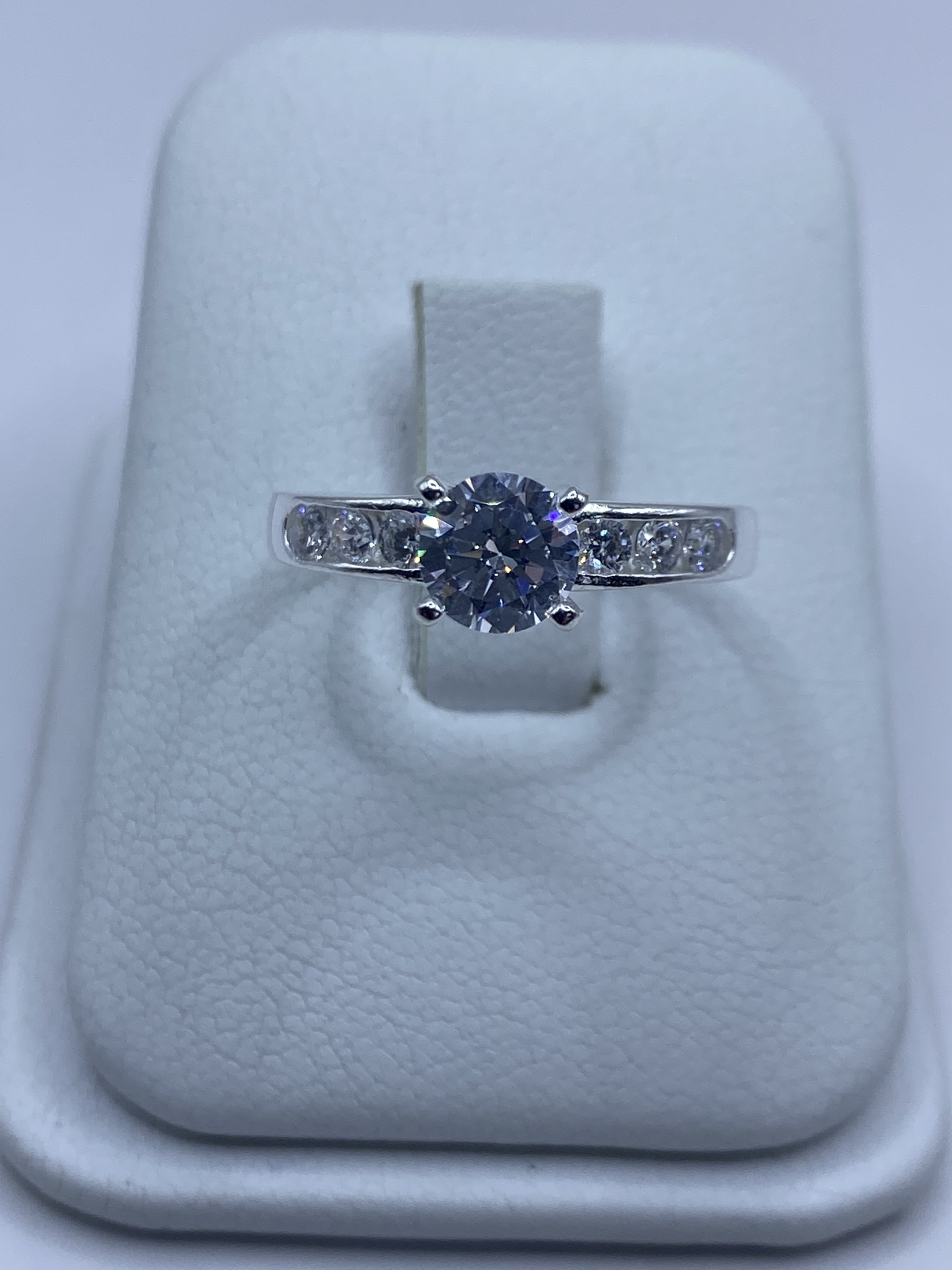 Anillo Solitario Plata 925 con Circonia Blanca — Taxco