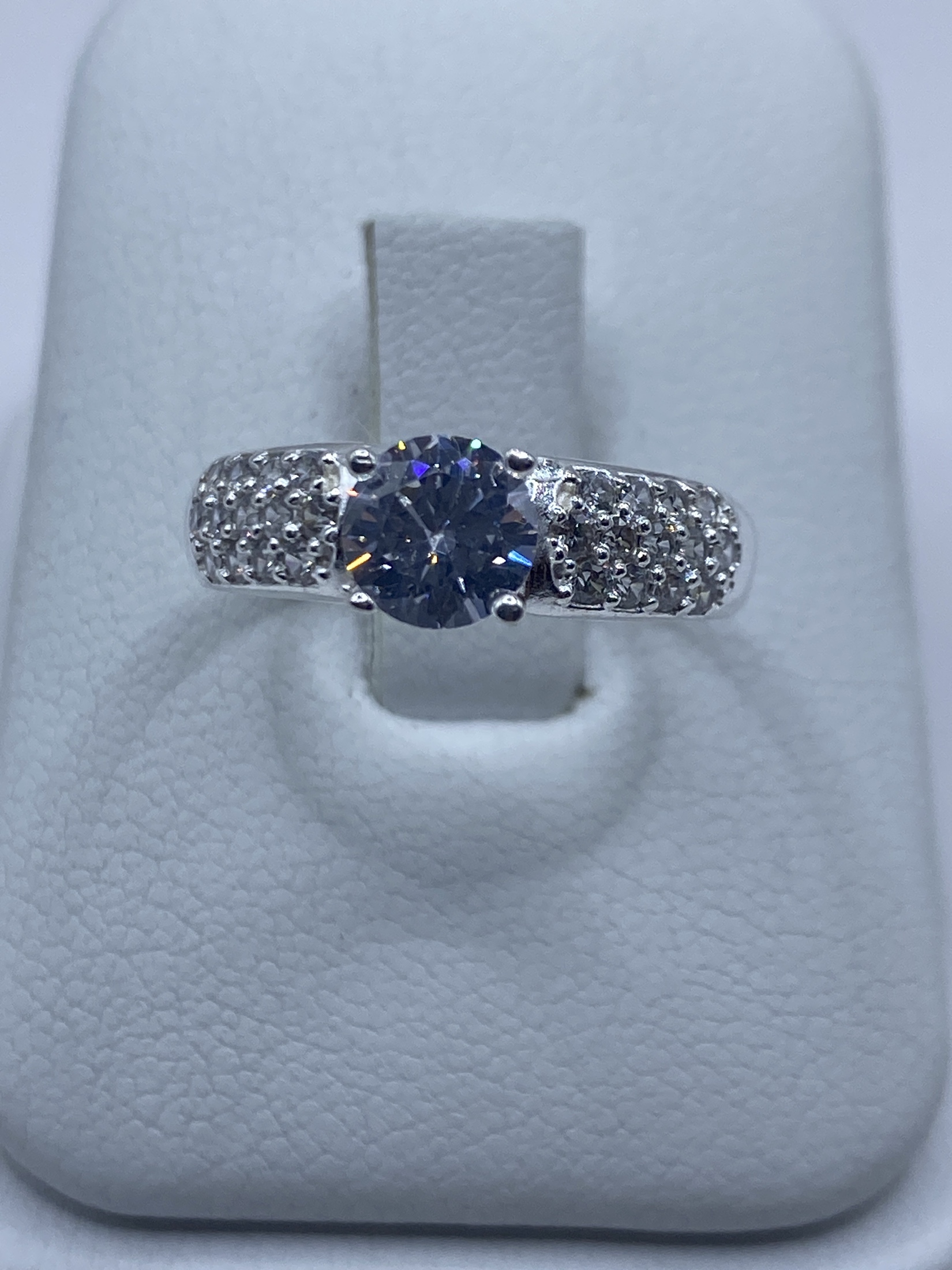 Anillo Solitario Circonia Blanca — Plata 925