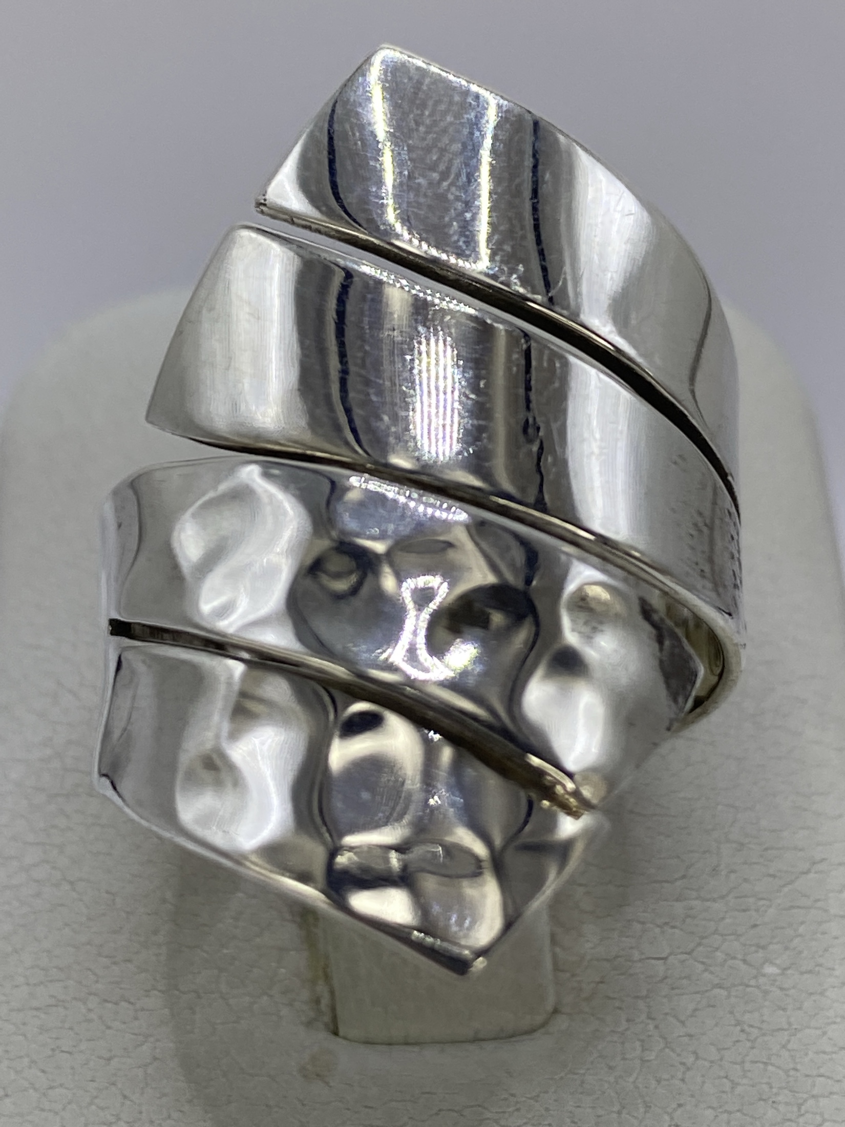 Anillo de Plata Repujado Escultórico — Taxco 925