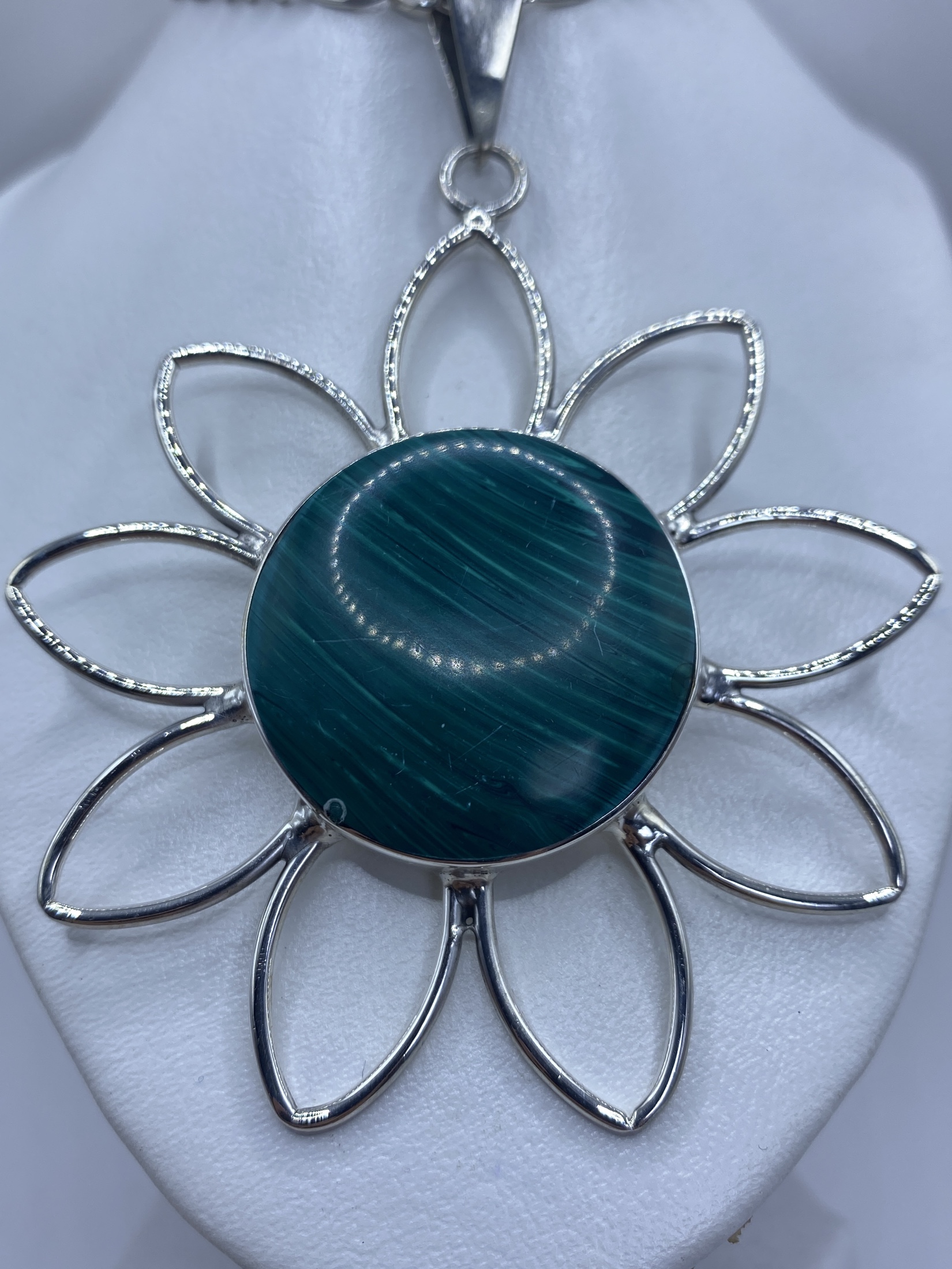 Dije Flor de Plata con Malaquita Verde — Taxco 950