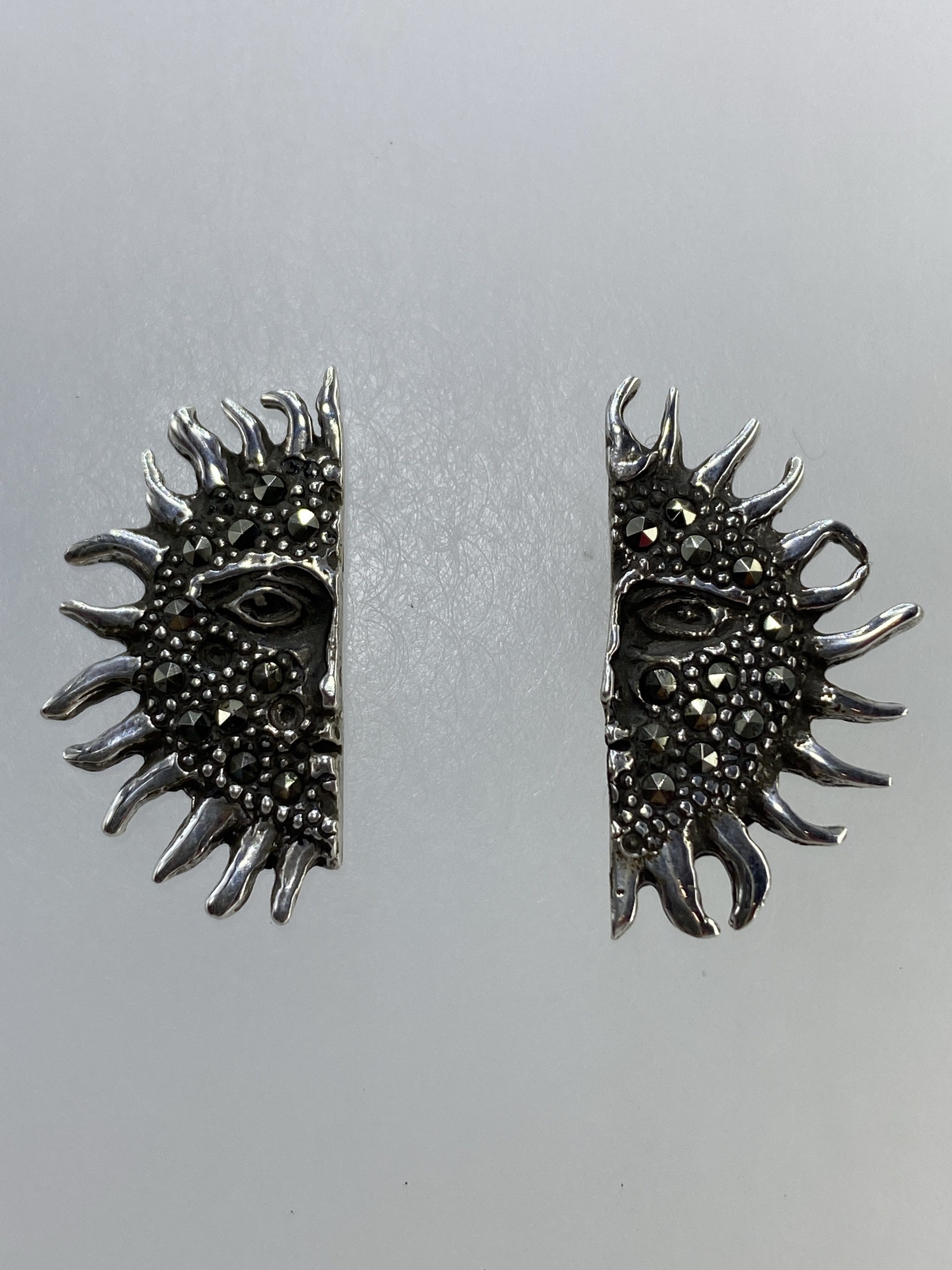 Aretes de Plata Textil Spikes con Micro-Circonia Negra