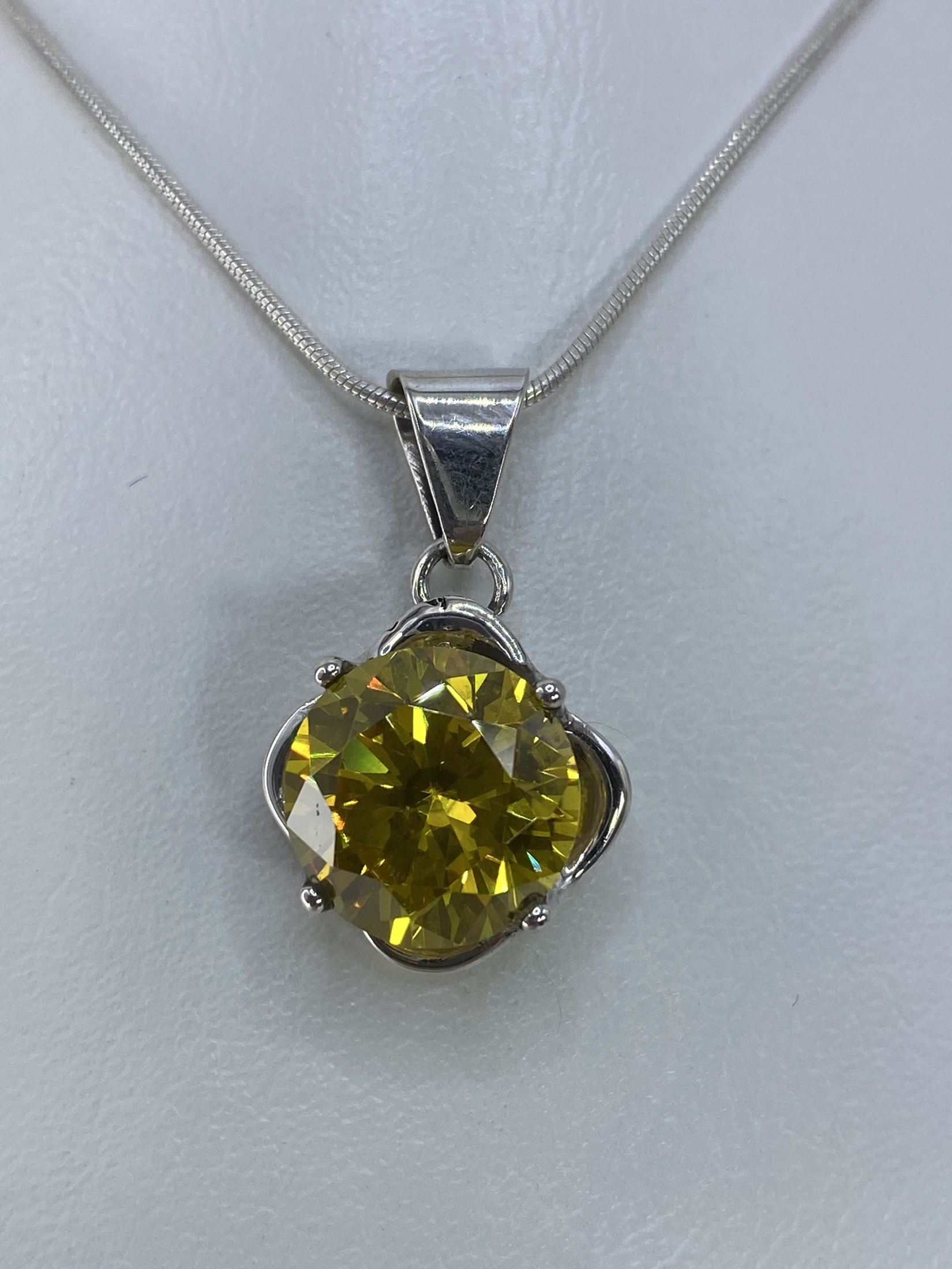 Dije de Plata Circonia Amarilla — Taxco 925