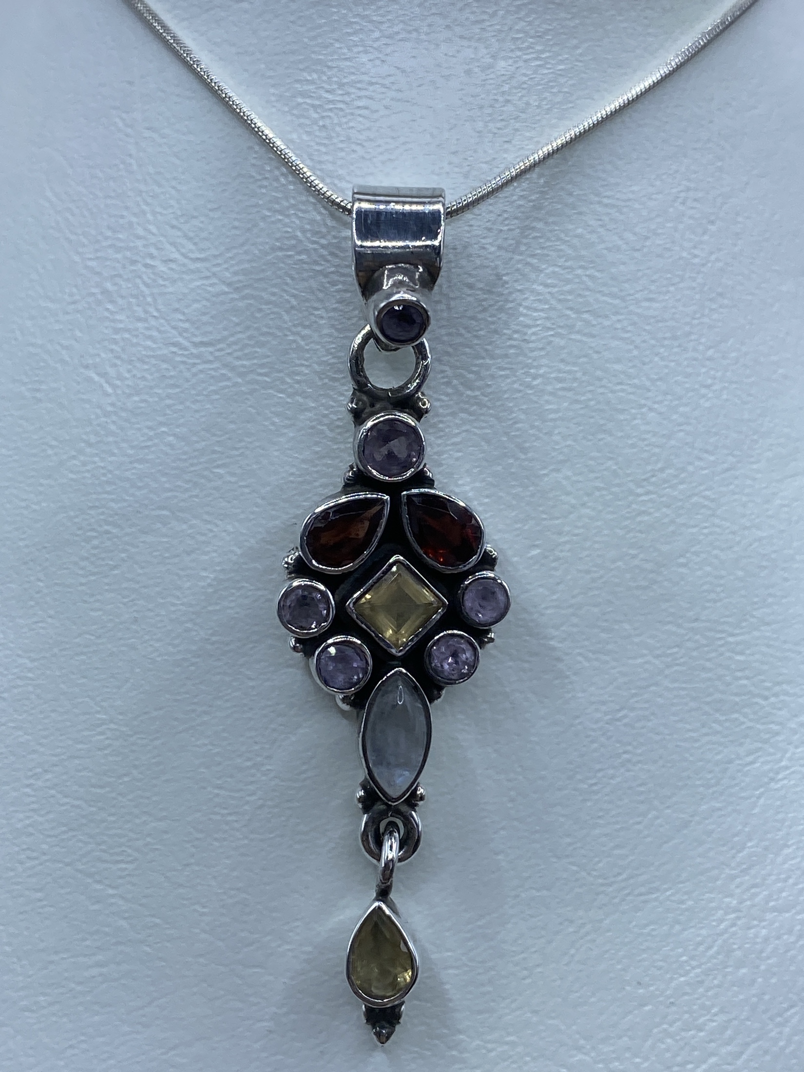 Dije Geométrico de Plata con Circonia Multicolor — Taxco 925