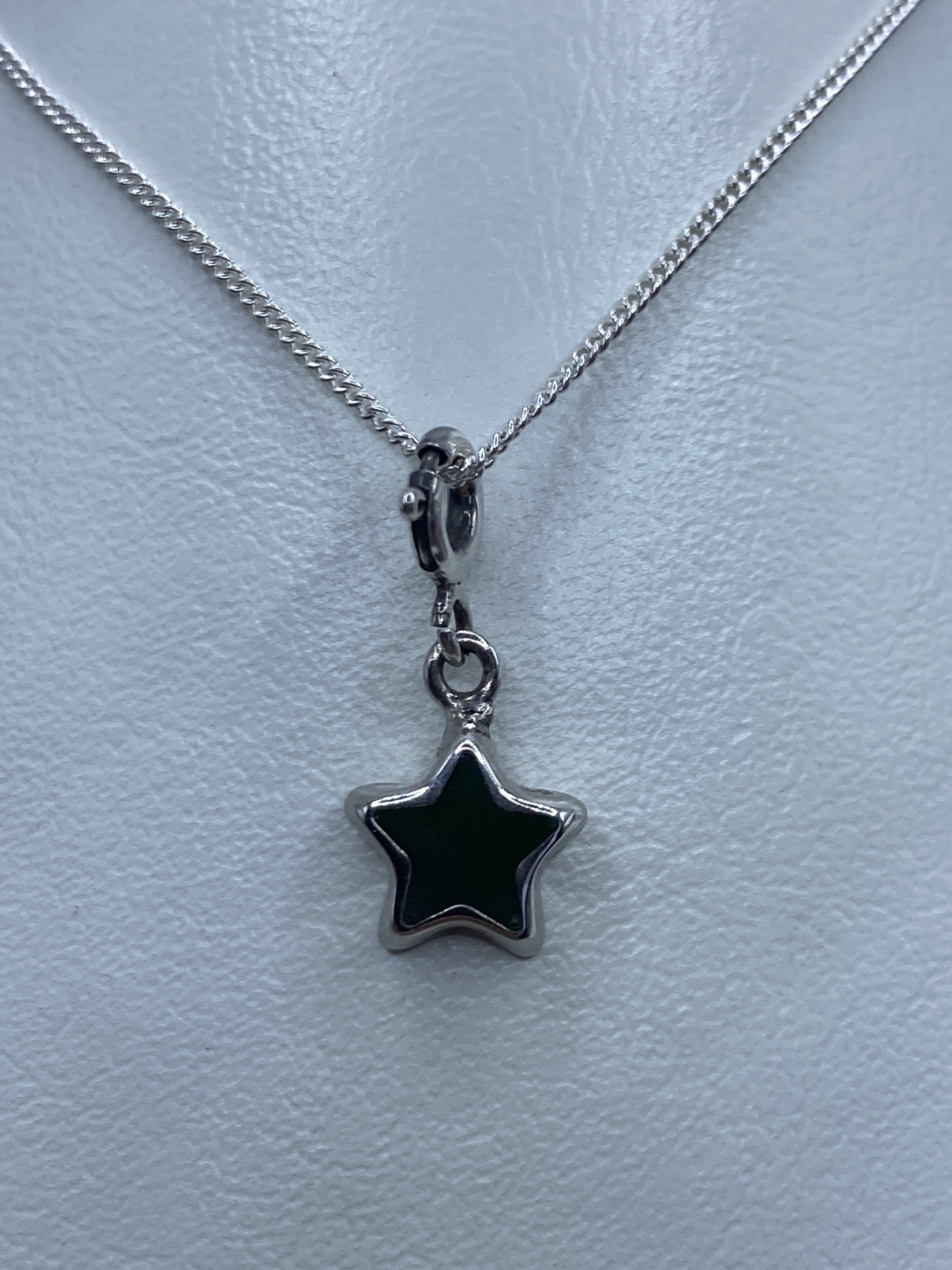 Dije Estrella de Plata con Piedra Verde — Taxco .925