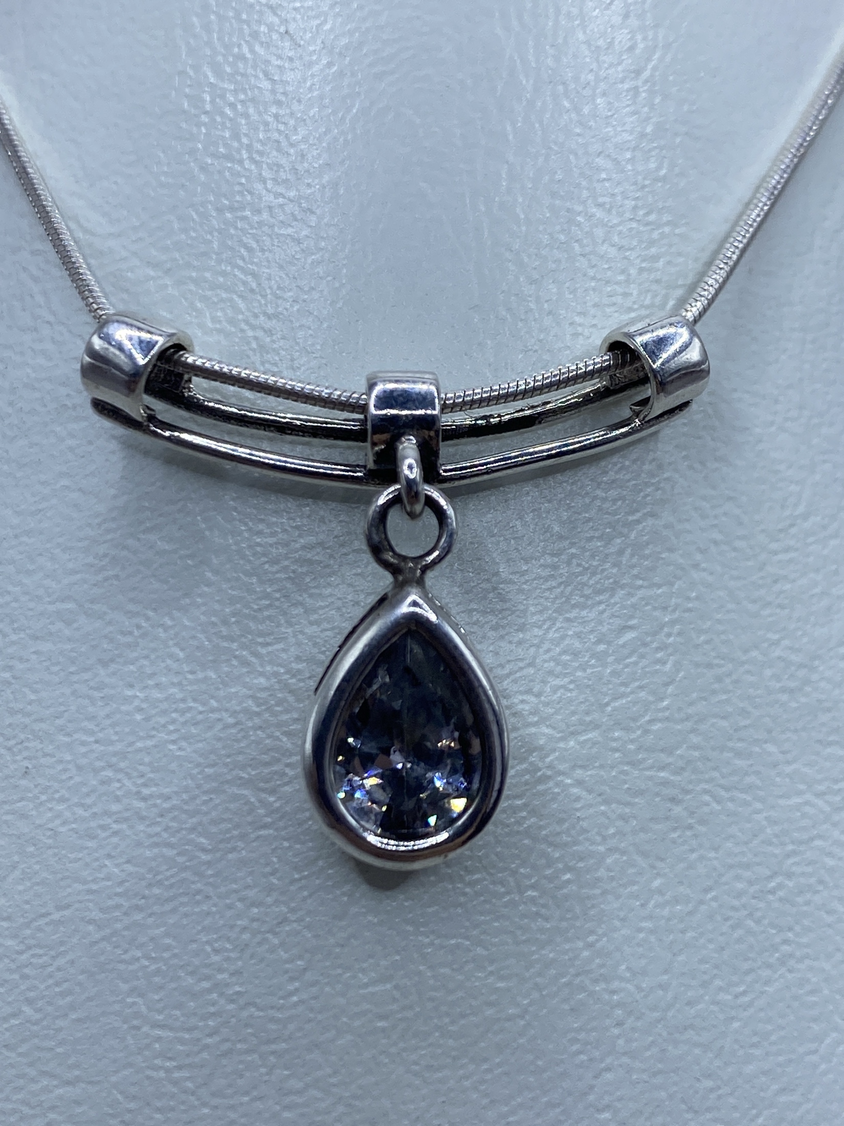 Dije de Plata Circonia Blanca Gota — Taxco 925